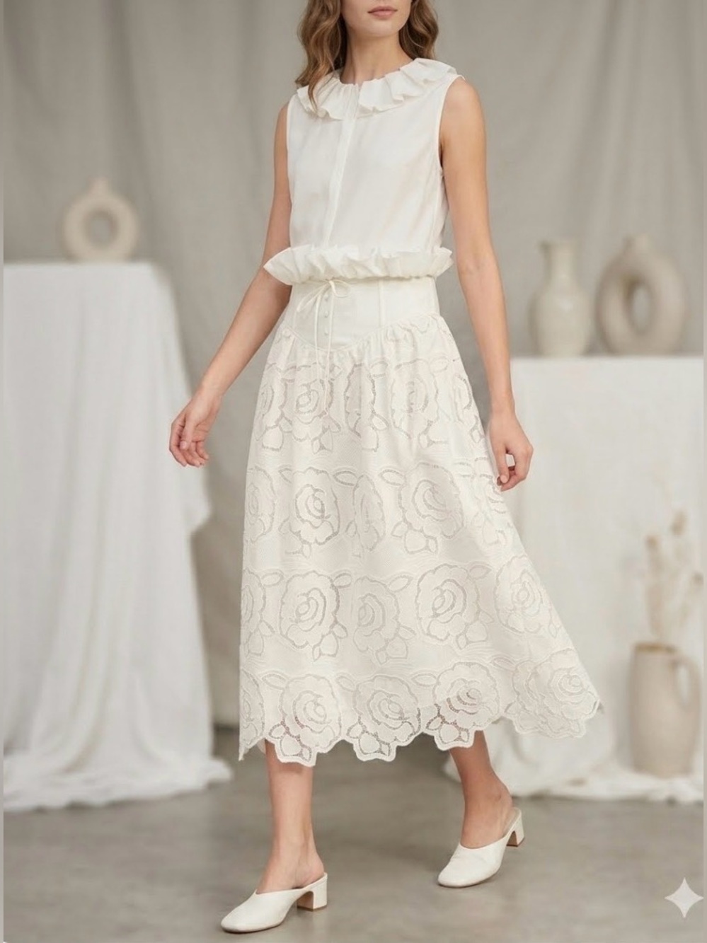 NWT En Saison White Eyelet Floral Midi Skirt Size S, L.